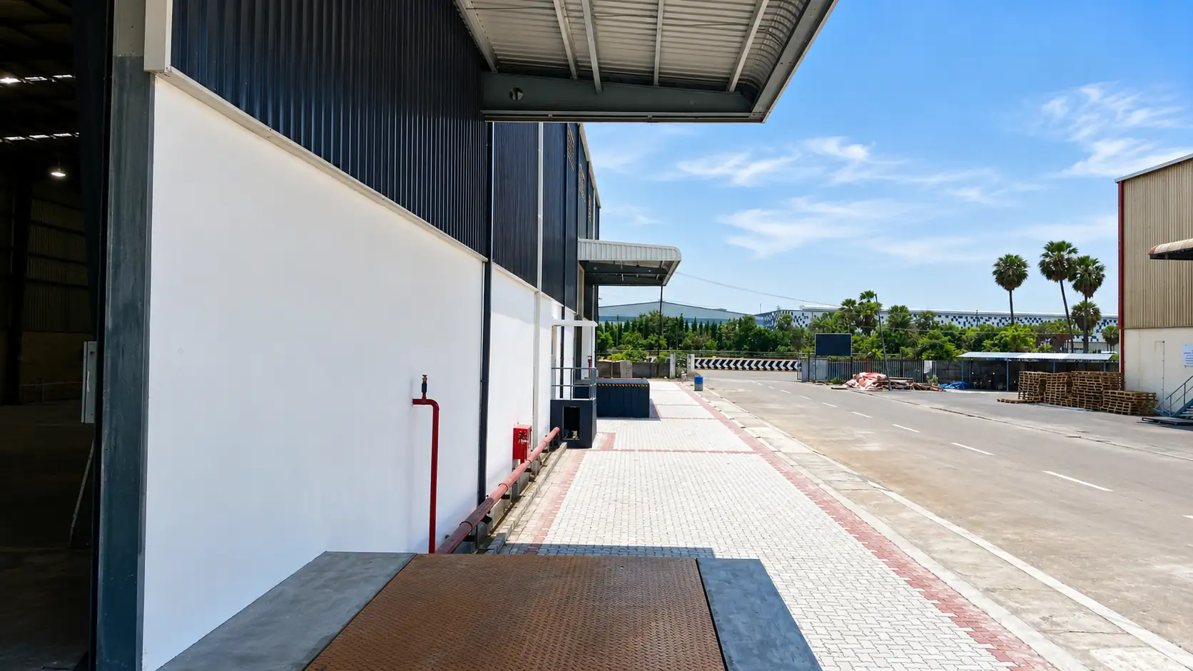 Warehouse loading dock